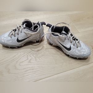 Nike Boys soccer cleats